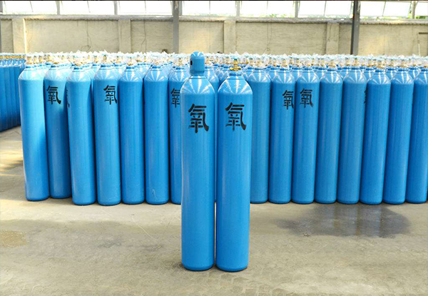 一般标准的氧气瓶 氩气瓶 还有二氧化碳钢瓶 可以通用吗？ 他们瓶壁厚度是多少呢？.doc